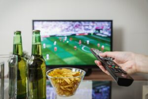 IPTV Gratuit en 2026 : Possible ? Risques et Meilleures Alternatives 1 iptv gratuit telecommande television